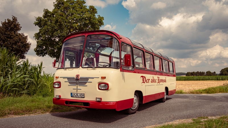Oldtimer-Bus Alter Konsul/Reisedienst Lücke- Bildrechte Colin Orel