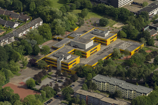 Das Bild zeigt die Ingeborg-Drewitz-Gesamtschule