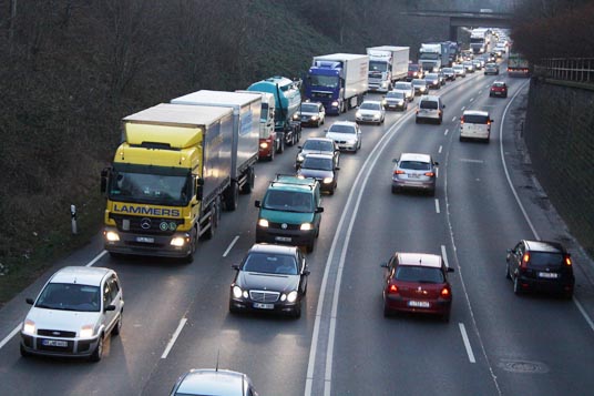 Das Bild zeigt die A52