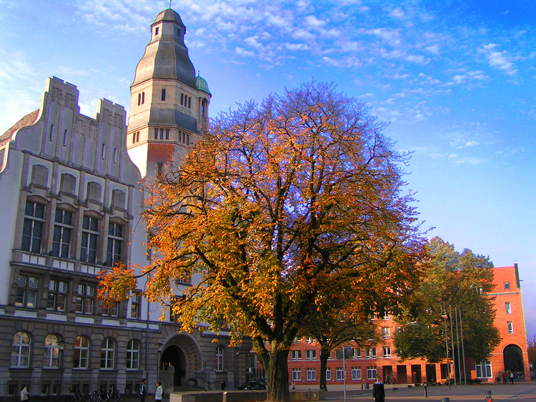 Das Bild zeigt das Gladbecker Rathaus