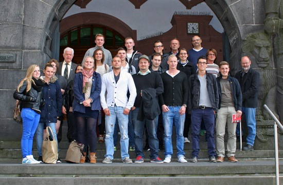 18 neue Studenten der Westfälischen Hochschule wurden im Rathaus begrüßt.