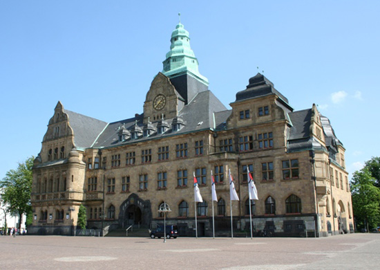 Rathaus von vorne