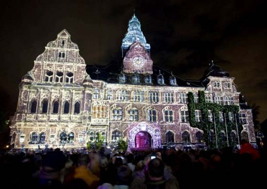 Rathaus-leuchtet