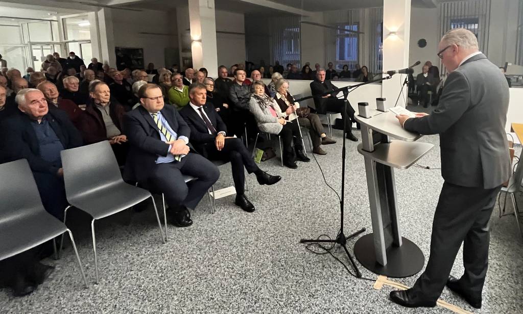 Großer Andrang herrschte bei der Ausstellungseröffnung im Institut für Stadtgeschichte. Foto: Stadt RE