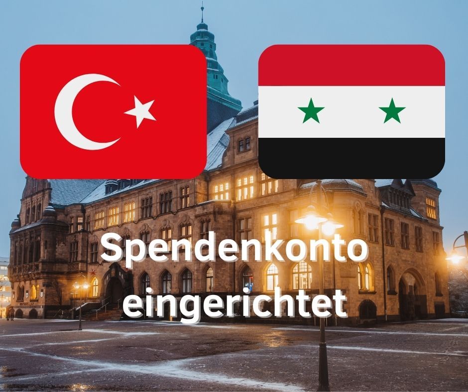 Rathaus mit der türkischen und der syrischen Flagge. Foto/Montage: Stadt RE