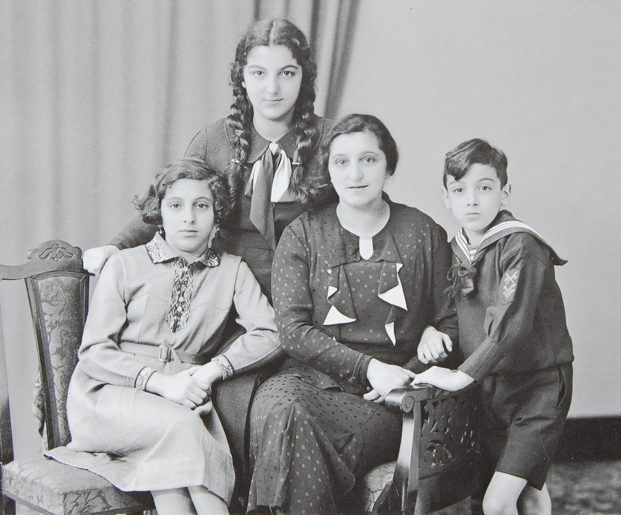 Irma, Ida, Herta und Alfred Salomons (v.l.n.r), Mitte der 1930er Jahre (Foto: Weberskirch/Kordes)