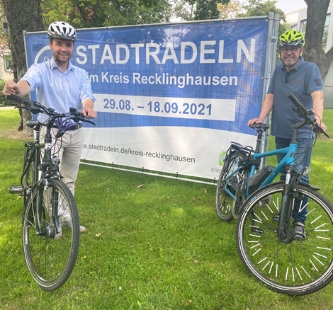 Auf dem Bild: Bürgermeister Marcel Mittelbach und Radverkehrsbeauftragter Burkhard Tiessen. Foto: Stadt Waltrop.